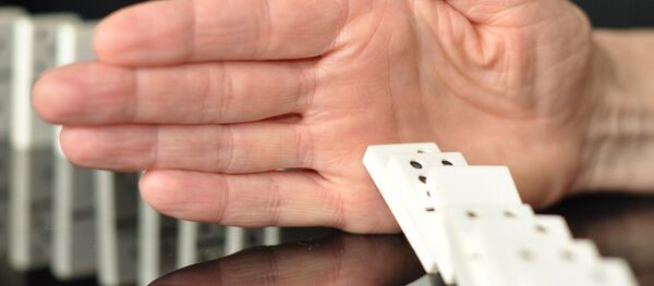 La corrupción y su efecto dominó - Sputnik Mundo