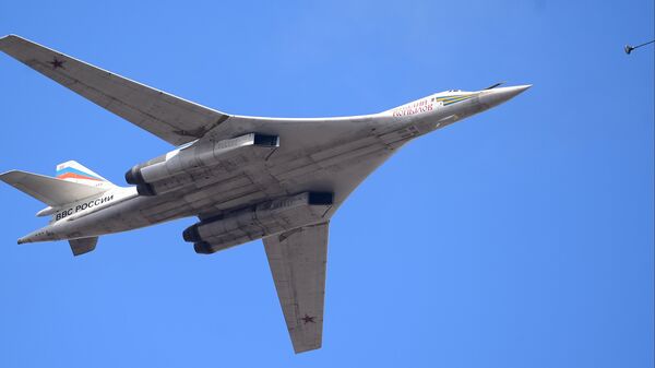 Bombardero estratégico Tu-160 - Sputnik Mundo