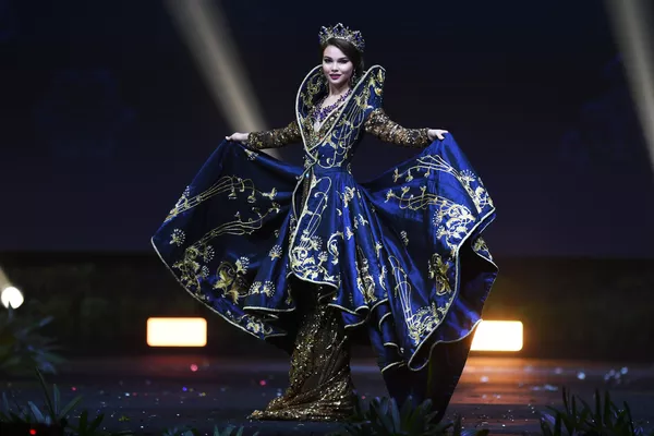 Espléndido desfile de trajes nacionales en el concurso Miss Universo 2018 Espléndido desfile de trajes nacionales en el concurso Miss Universo 2018 - Sputnik Mundo