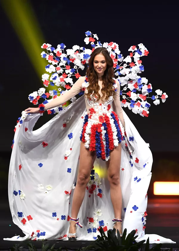 Espléndido desfile de trajes nacionales en el concurso Miss Universo 2018 Espléndido desfile de trajes nacionales en el concurso Miss Universo 2018 - Sputnik Mundo