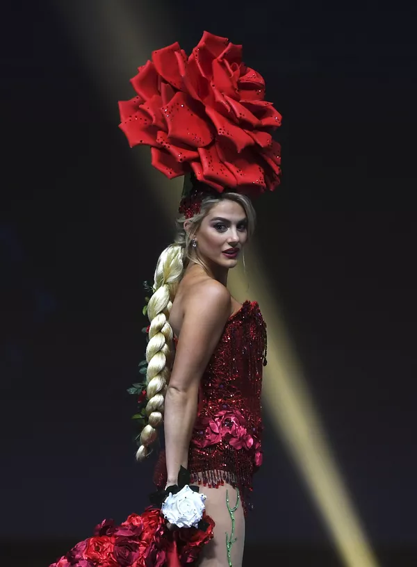 Espléndido desfile de trajes nacionales en el concurso Miss Universo 2018 Espléndido desfile de trajes nacionales en el concurso Miss Universo 2018 - Sputnik Mundo