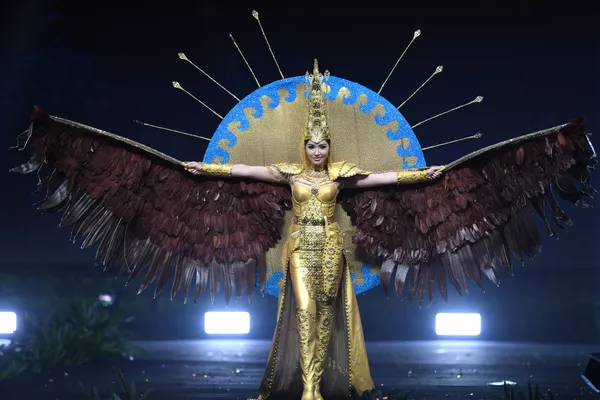Espléndido desfile de trajes nacionales en el concurso Miss Universo 2018 Espléndido desfile de trajes nacionales en el concurso Miss Universo 2018 - Sputnik Mundo