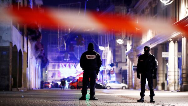Policía en el lugar del tiroteo en Estrasburgo - Sputnik Mundo