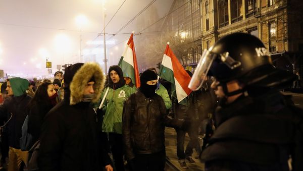 Protestas en Budapest, Hungría Protestas en Budapest, Hungría - Sputnik Mundo