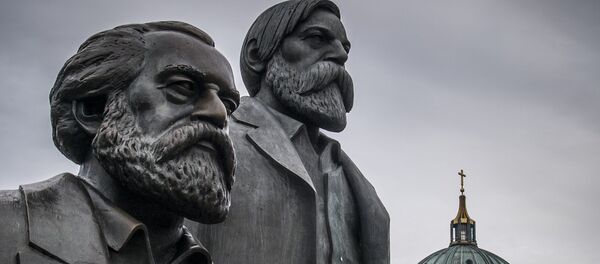 Monumento a Karl Marx y Friedrich Engels - Sputnik Mundo