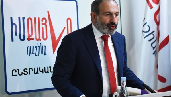 El primer ministro de Armenia, Nikol Pashinián El primer ministro de Armenia, Nikol Pashinián - Sputnik Mundo