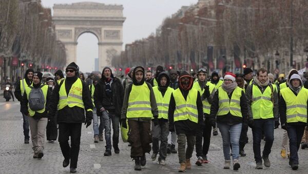 Protestas de los 'chalecos amarillos' en París - Sputnik Mundo