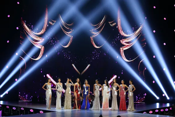 Miss Universo 2018: así son las mujeres más bellas de la Tierra y de la galaxia entera Miss Universo 2018: así son las mujeres más bellas de la Tierra y de la galaxia entera - Sputnik Mundo