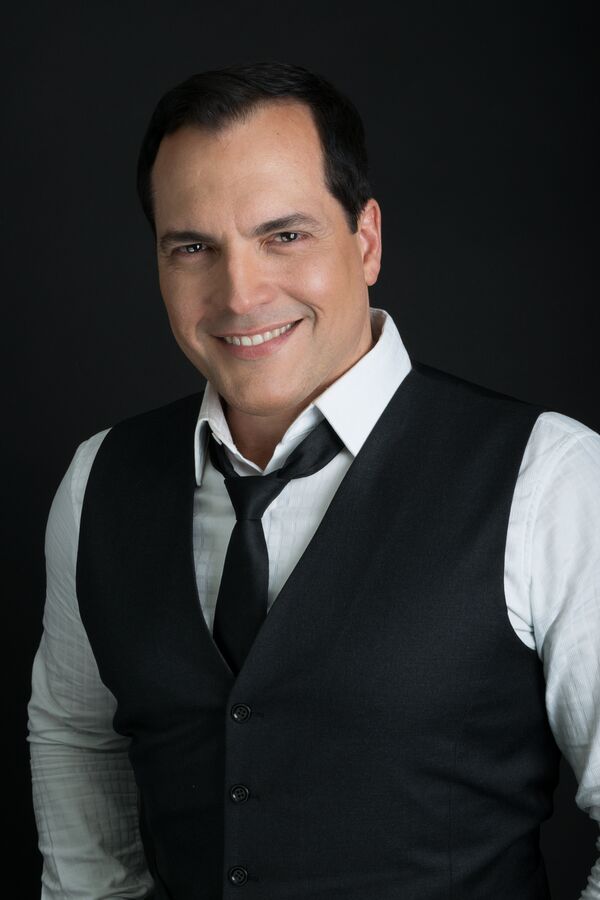 Daniel Boaventura, cantante y actor brasileño  - Sputnik Mundo