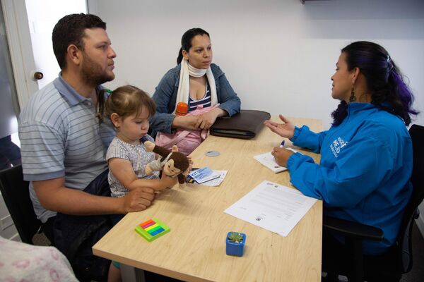 Centro de Atención al Inmigrante que se abrió en Bogotá  - Sputnik Mundo