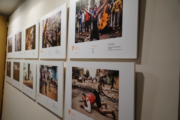 Exposición del concurso Andréi Stenin en Madrid - Sputnik Mundo