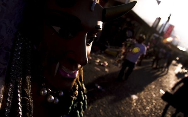 Mojiganga durante el paseo del Pendón en el 2018 - Sputnik Mundo