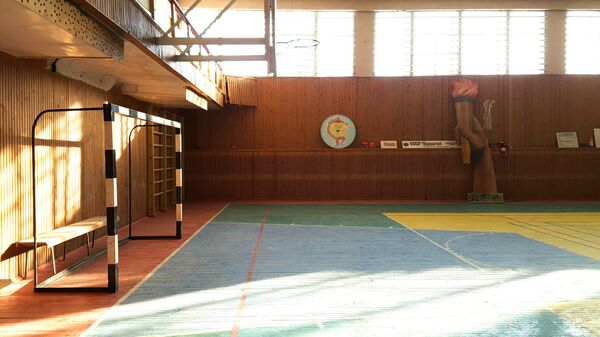 Gimnasio en el pueblo Piramida en el archipiélago de Svalbard - Sputnik Mundo