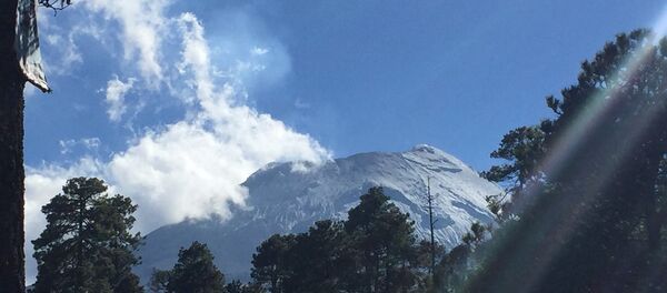 El volcán mexicano Popocatépetl El volcán mexicano Popocatépetl - Sputnik Mundo