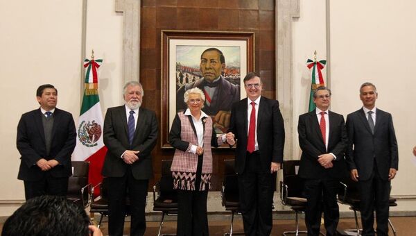 El secretario de Relaciones Exteriores, Marcelo Ebrard celebra la aprobación del Pacto Mundial para la Migración - Sputnik Mundo