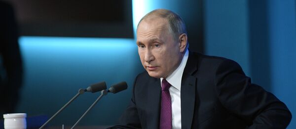 El presidente de Rusia, Vladímir Putin, durante la gran rueda de prensa anual - Sputnik Mundo