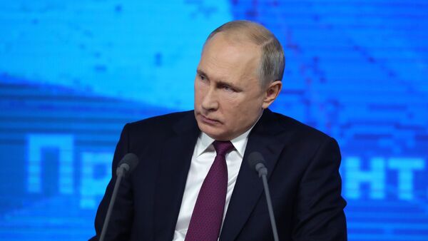 El presidente de Rusia, Vladímir Putin, durante la gran rueda de prensa anual - Sputnik Mundo