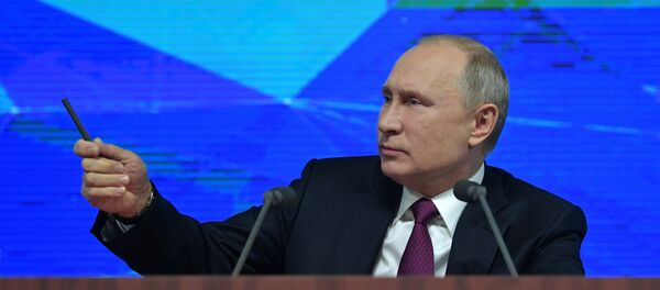 El presidente de Rusia, Vladímir Putin, durante la gran rueda de prensa anual - Sputnik Mundo
