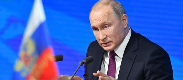 El presidente de Rusia, Vladímir Putin, durante la gran rueda de prensa anual - Sputnik Mundo
