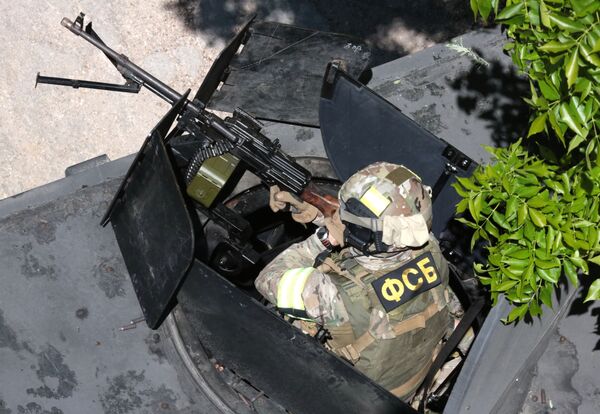 Un servicio difícil y peligroso: la jornada de los agentes de seguridad de Rusia - Sputnik Mundo