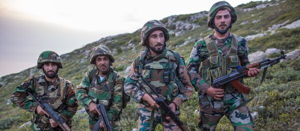 Los soldados sirios - Sputnik Mundo