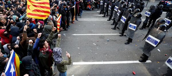 Las protestas del 21D en Barcelona, Cataluña - Sputnik Mundo