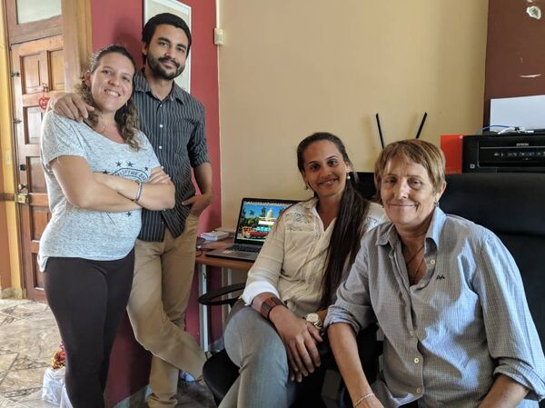 Equipo de QvaShop, el Amazon de los cubanos - Sputnik Mundo