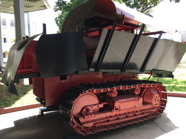 A partir del ingenioso Dragon I de Camilo Cienfuegos, otros carros blindados fueron creados por los rebeldes para luchar contra los soldados de Batista - Sputnik Mundo