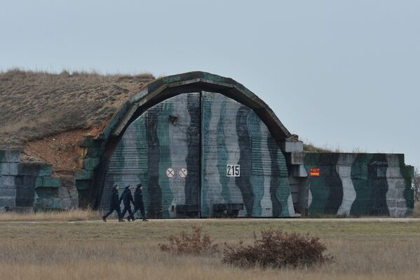 Aeropuerto internacional de Belbek en Crimea, la cuna de la aviación rusa - Sputnik Mundo