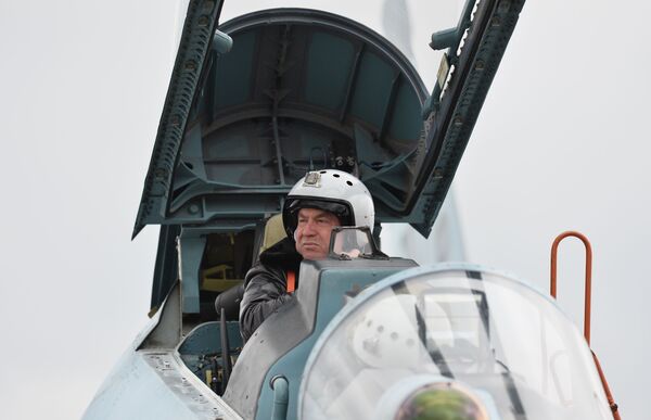 Aeropuerto internacional de Belbek en Crimea, la cuna de la aviación rusa - Sputnik Mundo