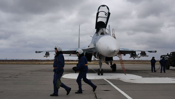 Aeropuerto internacional de Belbek en Crimea, la cuna de la aviación rusa - Sputnik Mundo