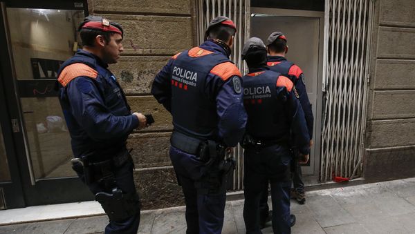 Los Mossos d'Esquadra, la policía autonómica catalana Los Mossos d'Esquadra, la policía autonómica catalana - Sputnik Mundo
