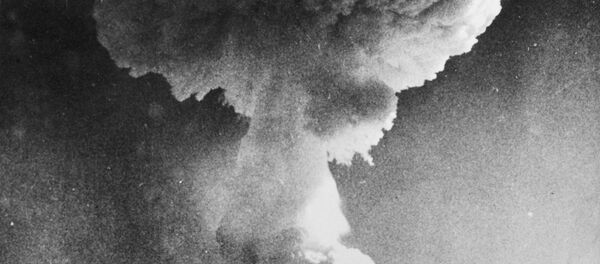 Un ensayo de una bomba nuclear británica - Sputnik Mundo