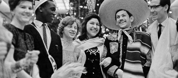 De vuelta a la URSS: así se celebraba el Año Nuevo en la época soviética De vuelta a la URSS: así se celebraba el Año Nuevo en la época soviética - Sputnik Mundo