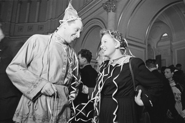 De vuelta a la URSS: así se celebraba el Año Nuevo en la época soviética - Sputnik Mundo