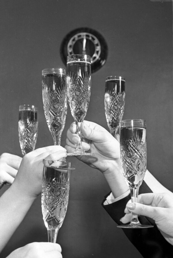 De vuelta a la URSS: así se celebraba el Año Nuevo en la época soviética - Sputnik Mundo