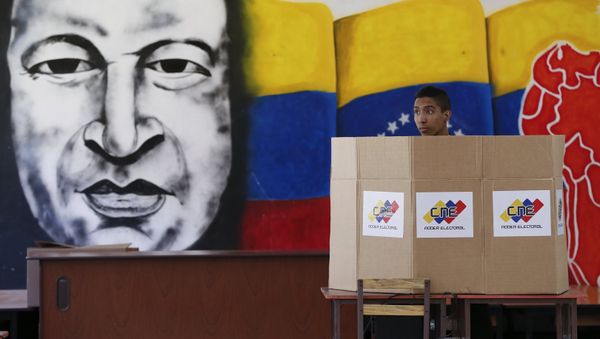 El 20 de mayo Venezuela celebró elecciones presidenciales, previstas inicialmente para diciembre de 2018, en las que el candidato oficialista Nicolás Maduro venció con más del 67% de los votos. Tanto el desarrollo de las elecciones como sus resultados causaron rechazo de muchos países del continente. El 20 de mayo Venezuela celebró elecciones presidenciales, previstas inicialmente para diciembre de 2018, en las que el candidato oficialista Nicolás Maduro venció con más del 67% de los votos. Tanto el desarrollo de las elecciones como sus resultados causaron rechazo de muchos países del continente. - Sputnik Mundo
