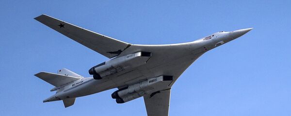 Bombardero estratégico Tu-160 - Sputnik Mundo