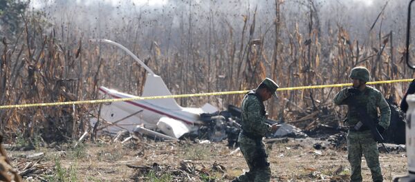 Lugar del siniestro del helicóptero en Puebla, México - Sputnik Mundo