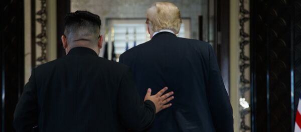 Kim Jong-un, líder norcoreano, y Donald Trump, presidente de EEUU - Sputnik Mundo