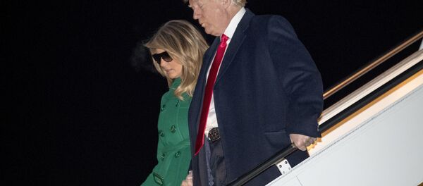 Donald Trump, presidente de EEUU, y Melania Trump, su esposa - Sputnik Mundo