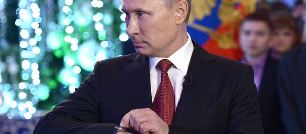 Vladímir Putin, presidente de Rusia, se prepara para el discurso de Año Nuevo Vladímir Putin, presidente de Rusia, se prepara para el discurso de Año Nuevo - Sputnik Mundo
