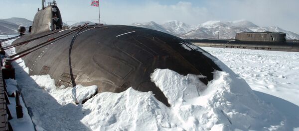 Un submarino nuclear ruso entre hielo Un submarino nuclear ruso entre hielo - Sputnik Mundo