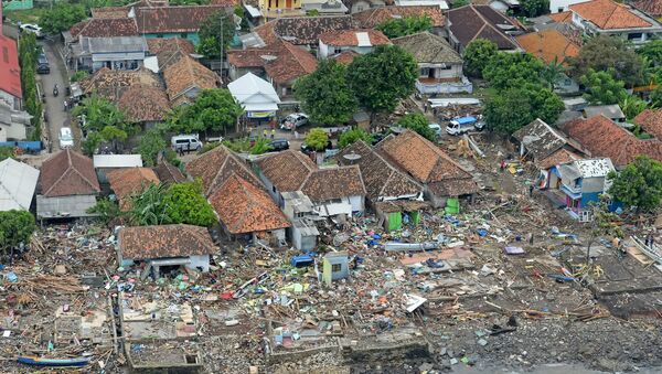 Las consecuencias del tsunami en Indonesia - Sputnik Mundo