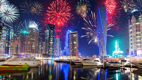 Fuegos artificiales en Dubái, foto de archivo - Sputnik Mundo