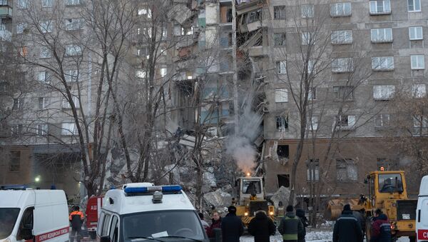 Colapso de un edifico residencial en Magnitogorsk, Rusia - Sputnik Mundo