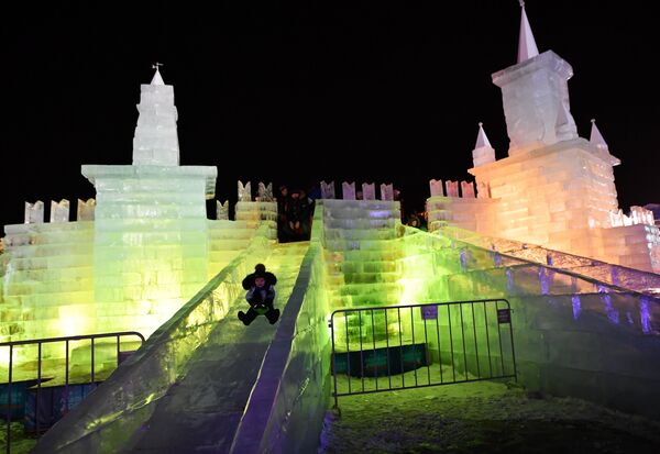 Festival de esculturas de hielo en Moscú - Sputnik Mundo