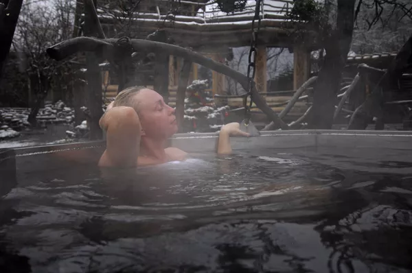 La piscina de una de las saunas de Krasnaya Poliana en Sochi La piscina de una de las saunas de Krasnaya Poliana en Sochi - Sputnik Mundo