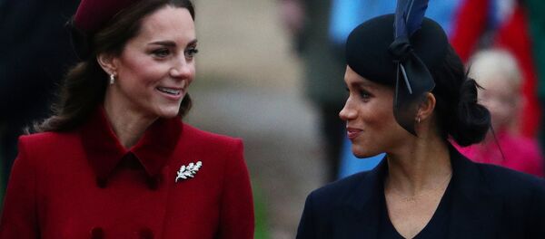 Meghan y Kate, las duquesas de Cambridge y de Sussex - Sputnik Mundo