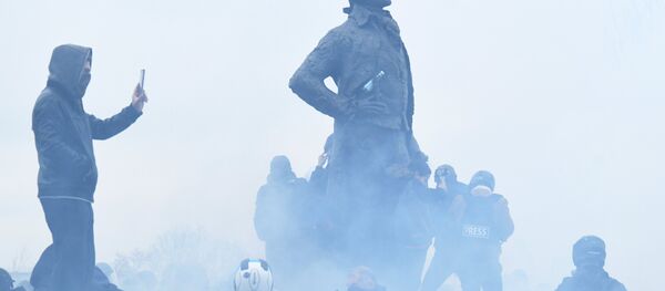 Las protestas de los 'chalecos amarillos' en París - Sputnik Mundo